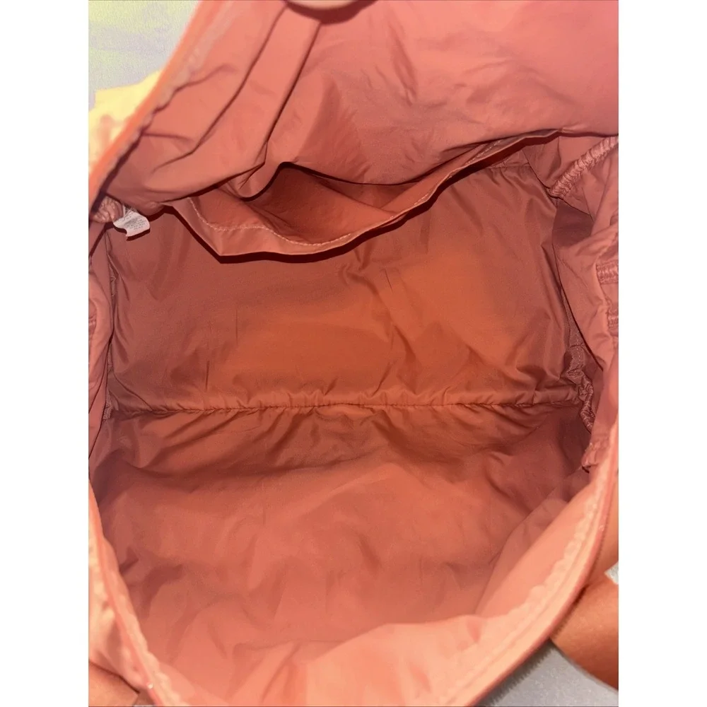 Under Armour‎ Studio Lite Duffle Gym Bag Light Pink New Condition RARE